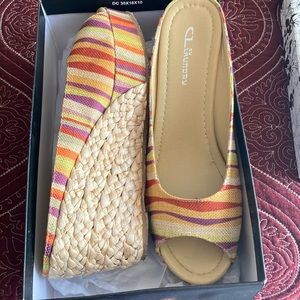 CL Laundry wedge hill size 11.